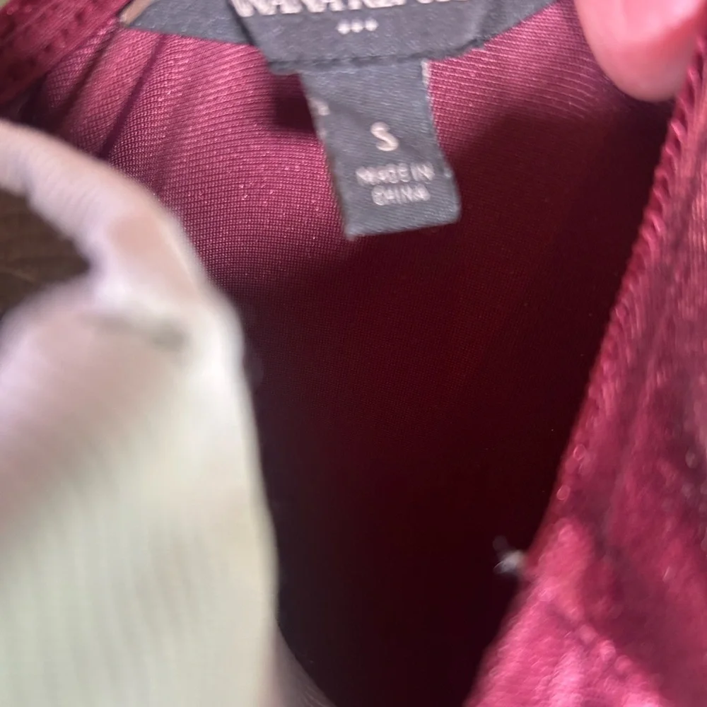 Banana Republic Burgundy Velvet Wrap Top - Picture 4 of 4